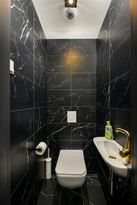 2Budapest Eye-Freegym And Sauna Luxury Home Zewnętrze zdjęcie