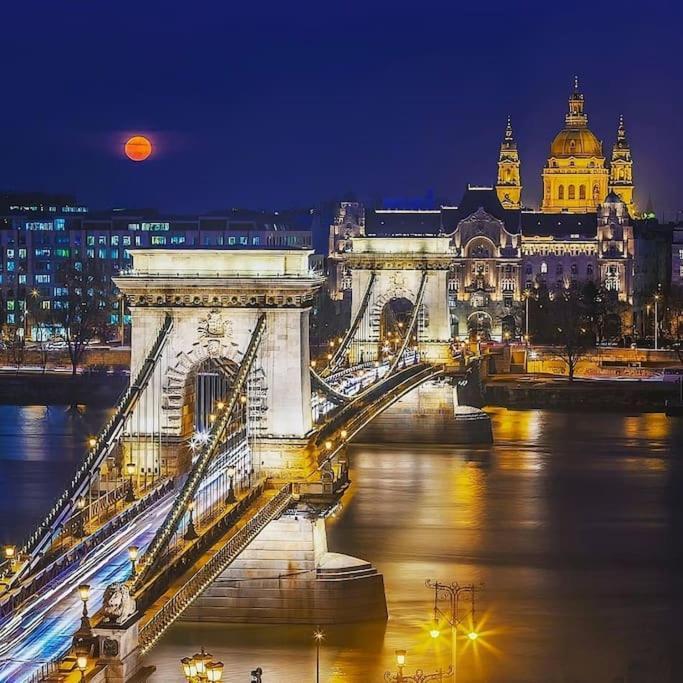 2Budapest Eye-Freegym And Sauna Luxury Home Zewnętrze zdjęcie