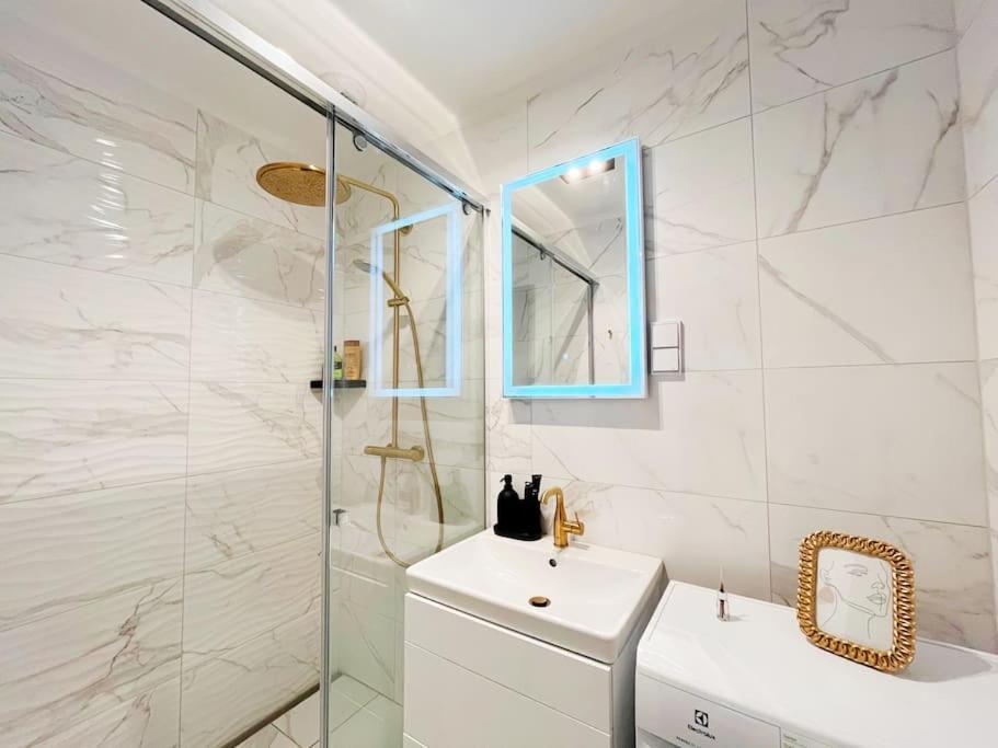2Budapest Eye-Freegym And Sauna Luxury Home Zewnętrze zdjęcie