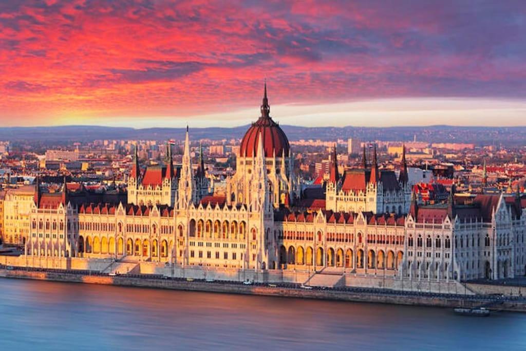 2Budapest Eye-Freegym And Sauna Luxury Home Zewnętrze zdjęcie